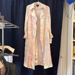Light weight silky trench with light pink/blue tie dye, Button closure w/pockets